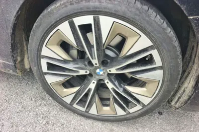 BMW 5 Series 2024, 20800 км, за 46350 USD - фото 8