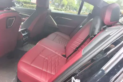 BMW 5 Series 2024, 20800 км, за 46350 USD - фото 20