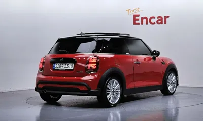 MINI Cooper 2023, 34152 км, за 16836.76 USD - фото 2