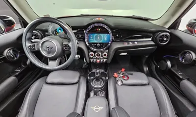 MINI Cooper 2023, 34152 км, за 16836.76 USD - фото 7