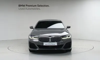 BMW 5-Series 2022, 60829 км, за 24744.41 USD