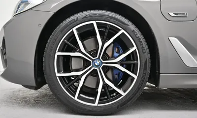 BMW 5-Series 2022, 60829 км, за 24744.41 USD