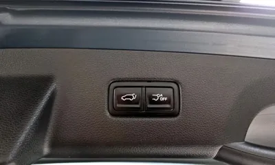 Kia Canival 2023, 53872 км, за 19824.18 USD - фото 20