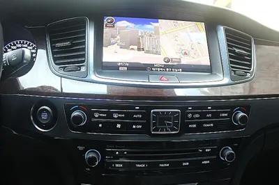 Hyundai Equus 2015, 124730 км, за 7995.84 USD - фото 19