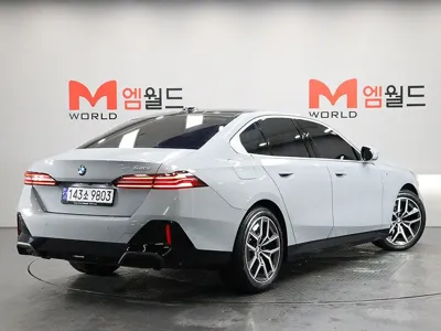 BMW 5-Series 2024, 28144 км, за 40238.94 USD