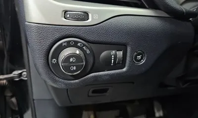 Jeep Cherokee 2017, 130310 км, за 5279.15 USD - фото 18