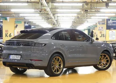 Porsche Cayenne 2024, 15000 км, за 111154.99 USD