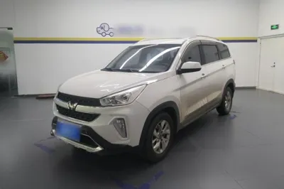 Wuling Hongguang S3 · 2018 год