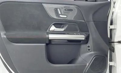 Mercedes-Benz GLA-Class 2023, 38313 км, за 26257.06 USD - фото 15
