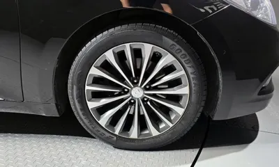Hyundai Grandeur 2013, 184122 км, за 4269.57 USD