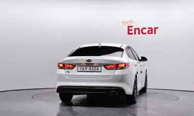 Kia K5 2017, 145883 км, за 5629.13 USD