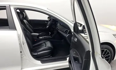 Kia K5 2017, 145883 км, за 5629.13 USD - фото 11