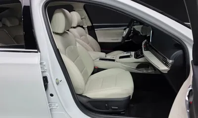 Hyundai Grandeur 2022, 55385 км, за 18373.38 USD - фото 10