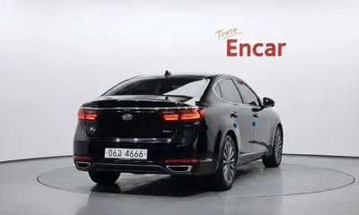 Kia K7 2018, 129432 км, за 8139.61 USD