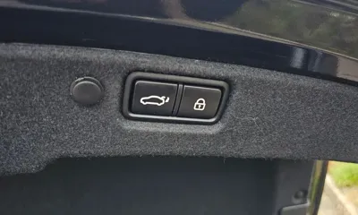 Kia K7 2018, 129432 км, за 8139.61 USD - фото 20