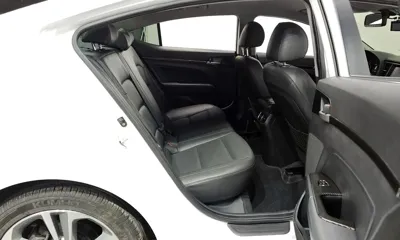 Hyundai Avante 2018, 164845 км, за 5382.7 USD - фото 12