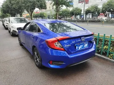 Honda Civic 2019, 93699 км, за 7791.12 USD