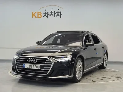 Audi A8 · 2021 год