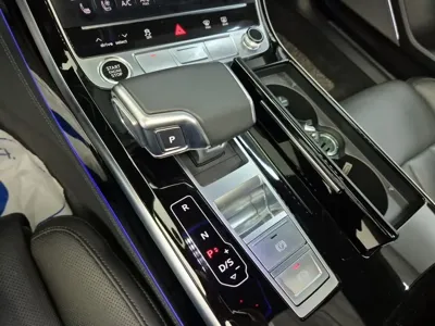 Audi A8 2021, 51192 км, за 39595.48 USD - фото 8
