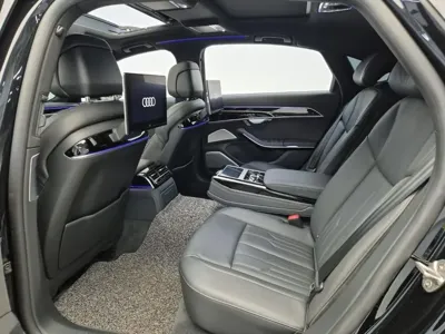 Audi A8 2021, 51192 км, за 39595.48 USD - фото 12