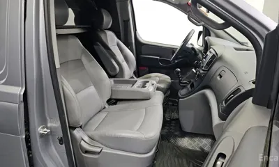 Hyundai Starex 2017, 72079 км, за 7218.86 USD - фото 10