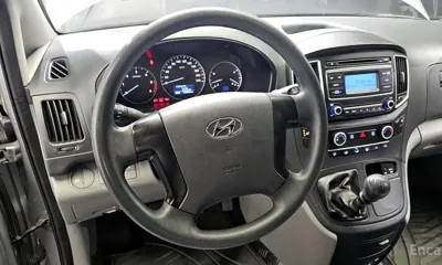 Hyundai Starex 2017, 72079 км, за 7218.86 USD - фото 13