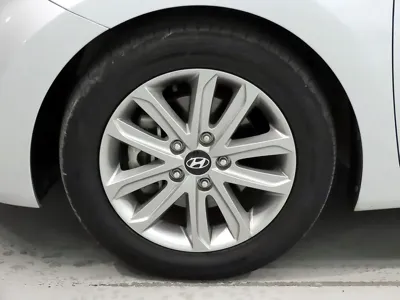 Hyundai Avante 2015, 77736 км, за 4206.31 USD