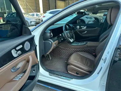 Mercedes-Benz E-Class 2018, 90000 км, за 18977.72 USD