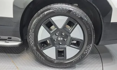 Hyundai Santafe 2024, 13761 км, за 27558.54 USD