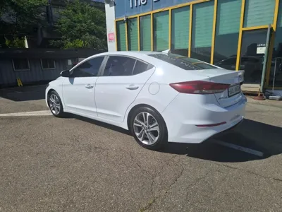 Hyundai Avante 2018, 67115 км, за 7162.85 USD