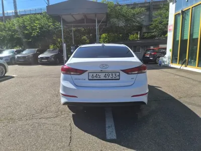 Hyundai Avante 2018, 67115 км, за 7162.85 USD