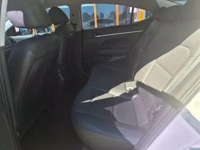 Hyundai Avante 2018, 67115 км, за 7162.85 USD - фото 10