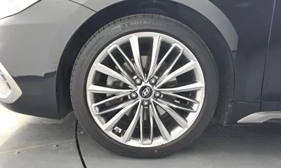 Hyundai Grandeur 2018, 208002 км, за 5529.54 USD