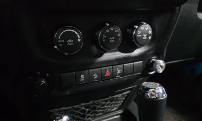 Jeep Wrangler 2017, 84785 км, за 13653.67 USD - фото 16