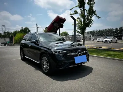 Mercedes-Benz GLC 2023, 50000 км, за 38402.64 USD