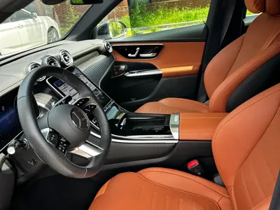 Mercedes-Benz GLC 2023, 50000 км, за 38688.02 USD - фото 6