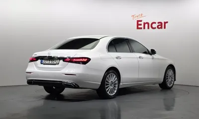 Mercedes-Benz E-Class 2021, 28534 км, за 23466.44 USD