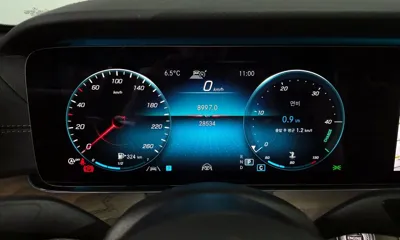 Mercedes-Benz E-Class 2021, 28534 км, за 23303.14 USD - фото 8