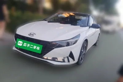 Hyundai Elantra · 2021 год