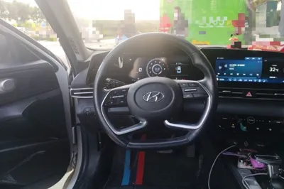 Hyundai Elantra 2021, 62500 км, за 8140 USD - фото 10