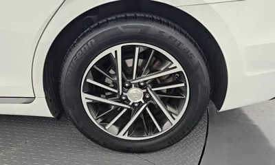 Hyundai Grandeur 2020, 120710 км, за 10774.73 USD - фото 21