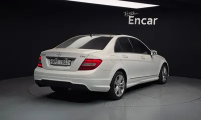 Mercedes-Benz C-Class 2013, 174855 км, за 4882.72 USD