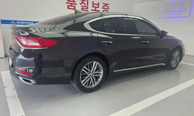 Hyundai Grandeur 2018, 297166 км, за 4398.06 USD