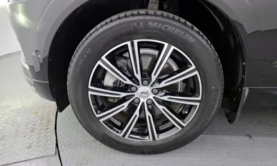 Volvo XC60 2021, 31884 км, за 28754.65 USD