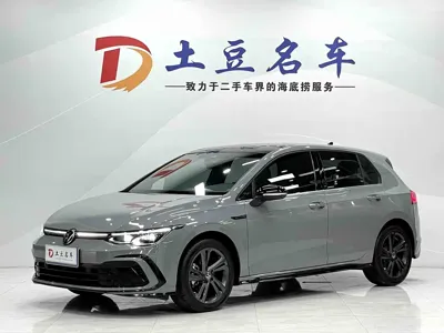 Volkswagen Golf · 2022 год