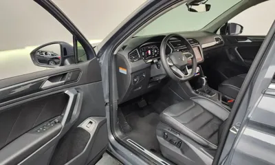 Volkswagen Tiguan 2021, 63961 км, за 22794.84 USD - фото 10