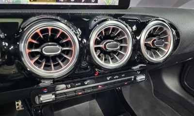 Mercedes-Benz CLA-Class 2023, 33150 км, за 25683.12 USD - фото 17