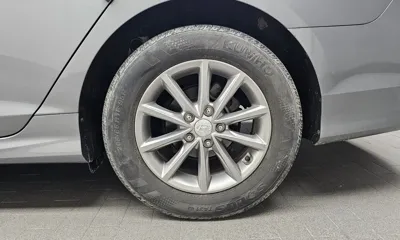 Hyundai Sonata 2019, 111958 км, за 6291.39 USD