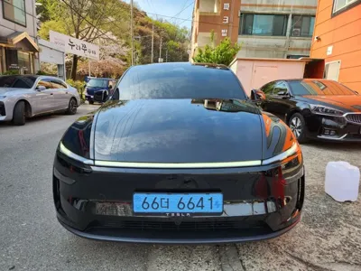 Tesla Model Y · 2026 год