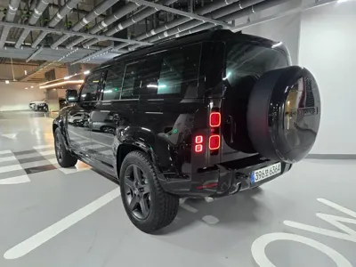 Land Rover Defender 2025, 260 км, за 50813.21 USD